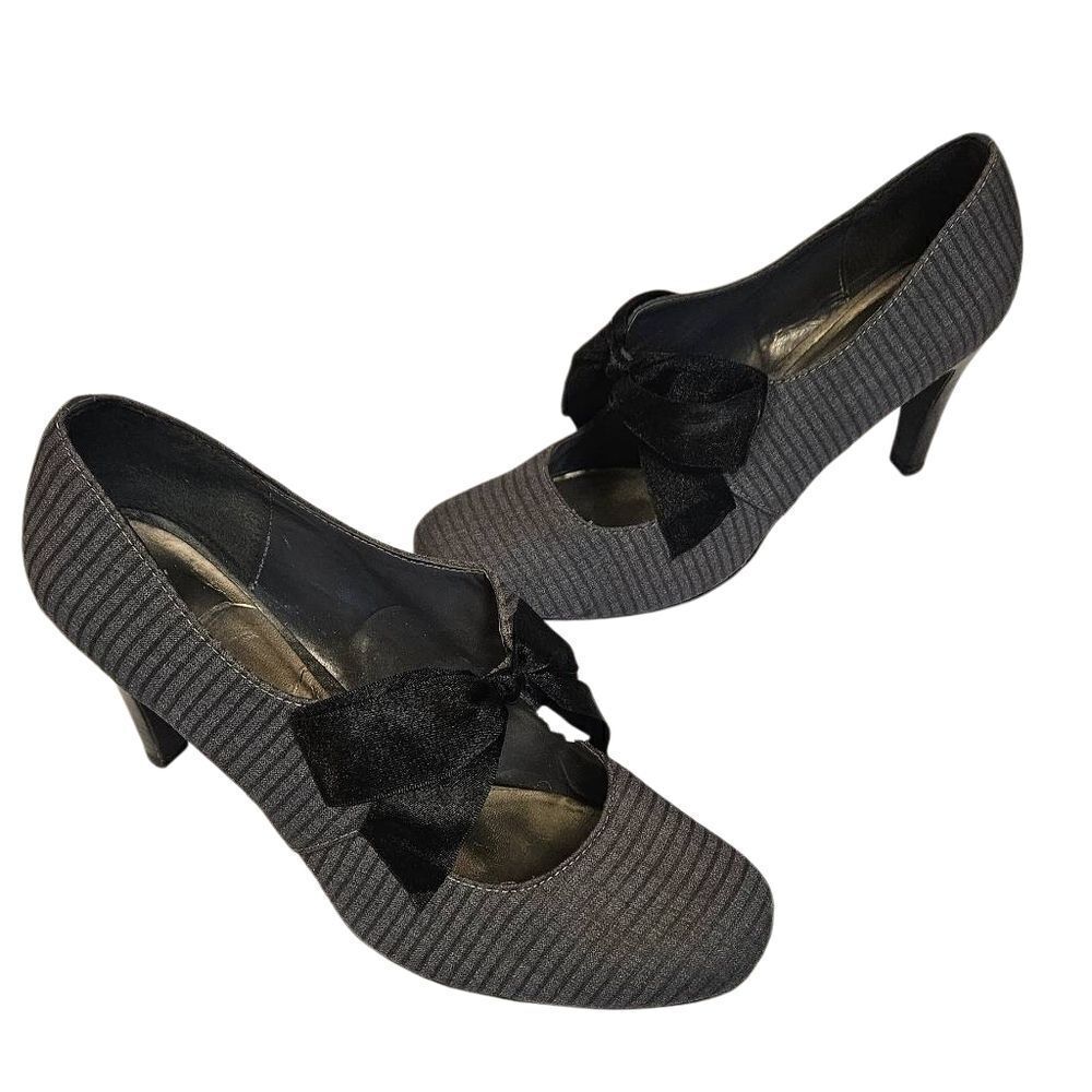 VINTAGE Ann Marrio Gray Strip Black Bow Slipon Heels sz 11